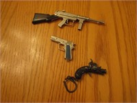 tiny toy guns incl:al capone