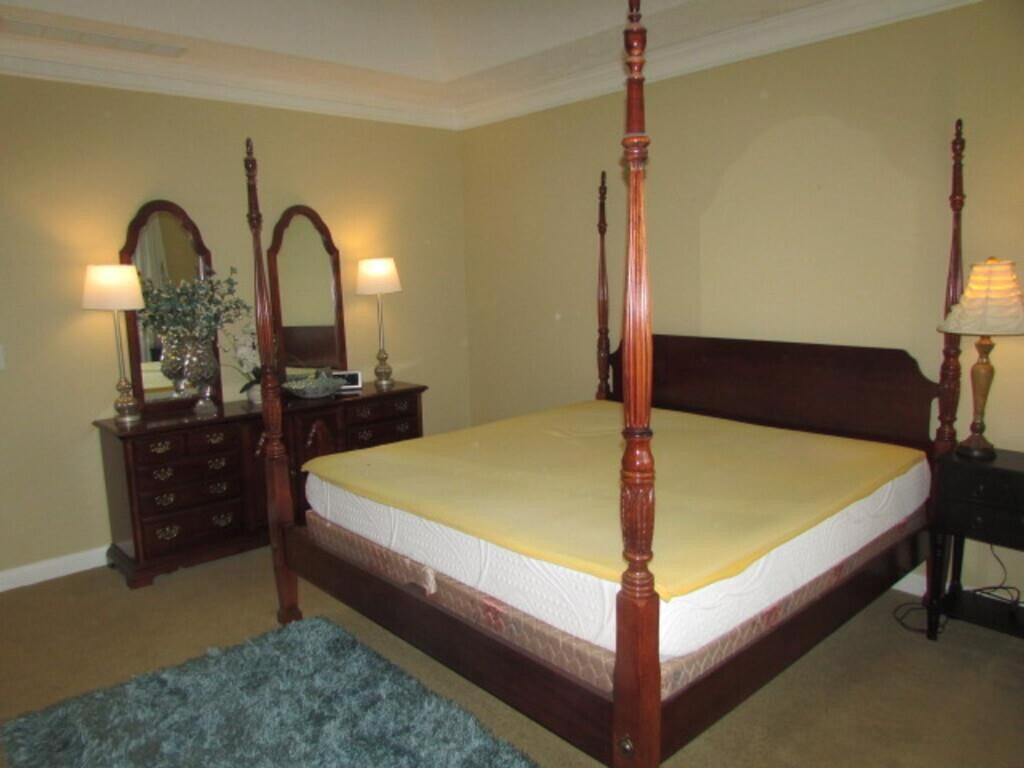 3 pc bedroom suit incl:chest,dresser & bed