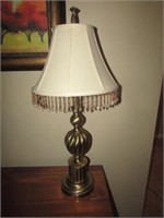 2 matching table lamps