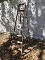 WERNER 8ft Wood Ladder