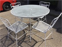 White Iron Patio Set w/ Table & 4 Chairs