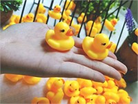 100Pcs Mini Yellow Rubber Ducks