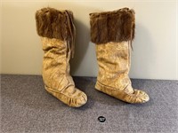 Inuit Moccasin Caribou Leather & Fur Boots