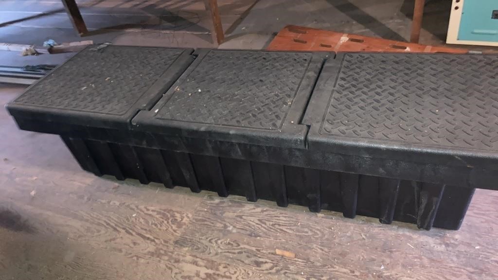 Full size truck box great condition