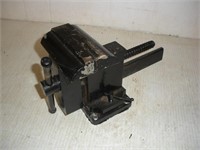 Bench Vise  4 1/2 Jaw/11 inches long
