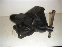 Bench Vise  6 Jaw/17 inches long