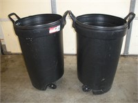 (2) Rubbermaid Ruffneck 32 Gallon Garbage Cans