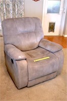 Rocker / Recliner by Parker House; has some