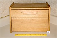 Wooden bread box; measures approx. 15 1/2 in x 9