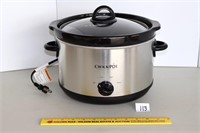 Crockpot slow cooker, untested  Located in garage