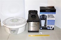 (3) Kitchen appliances including a Presto Dehydro