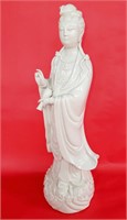 Porcelain Quam Yin Statue 12" Note Condition