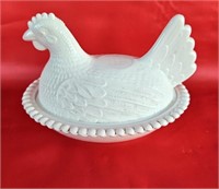 White Hen on Nest Milk Glass 5 1/2" x 7"