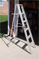 6 Ft Aluminum ladder