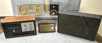 Vintage Radio Lot See Photos for Details