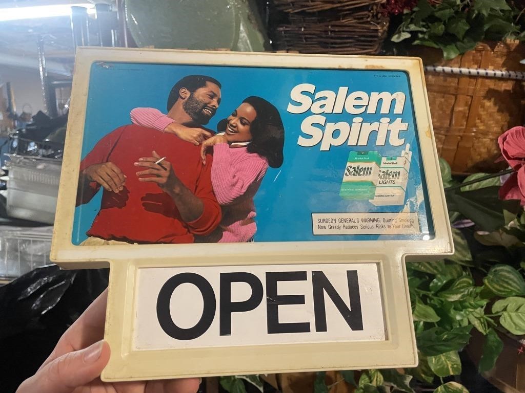 salem spirit OPEN and CLOSED sign