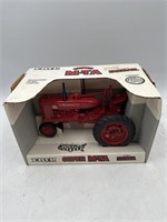 ERTL Super MTA 1/16 Scale Die Cast Toy Tractor