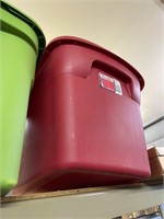 red empty tote with lid 18 gallon