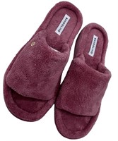 Convenient & Cozy Slippers Size 9-10