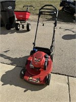 Toro self propelled walk behind lawn mower, with