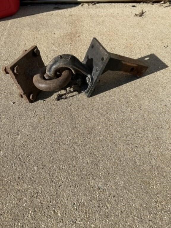 Heavy duty pintle hitch with bolt on ring