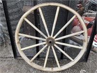 Wood wagon wheel