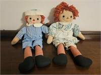 Raggedy Anne & Raggedy Andy dolls w/ clothes