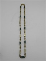 LOVELY JADE NECKLACE