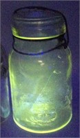 Fluorescing Glass Secl Rity Seal Jars