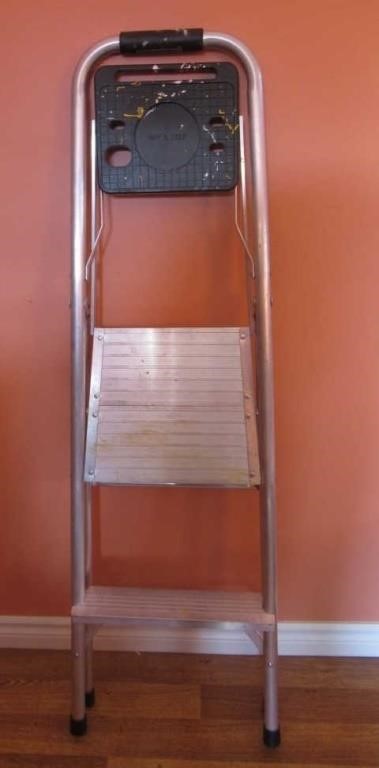 2 STEP PAINTING LADDER