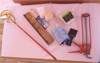LOT OF PAINTING ACCESSORIES