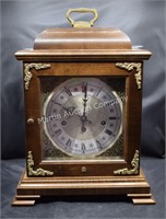 (S1) Hamilton 2 Jewels Chiming Mantle Clock