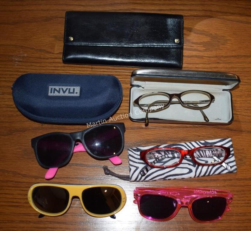 (S2)  Lot of Sunglasses, Reading Glasses & Wallet