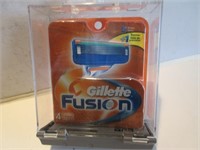 NEW 4 PACK GILLETTE FUSION CARTRIDGES
