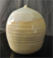 Toshiko Takaezu (1922-2011) 7" Closed Form Vessel