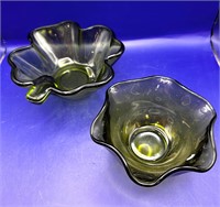 Art Glass Green Shamrock & Scalloped Bowl
