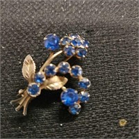 blue stone vintage pin