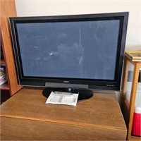 hitachi 54 in tv with remote & books