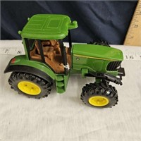 John Deere tractor (plastic)