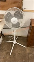 Comfort zone standing fan