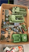 Plastic army men and army equipment tray lot