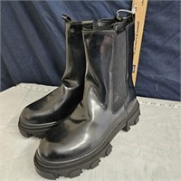 rubber boots size 11