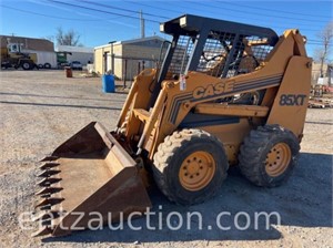 CASE 85XT SKID STEER W/ 72" BUCKET,