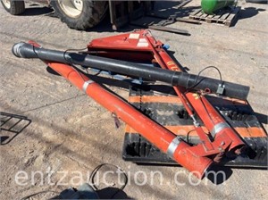 WESTFIELD 6" HYD. TAILGATE AUGER SN: 26456W