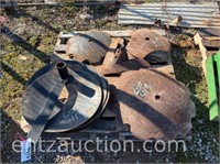 MISC. PALLET OF VARIOUS SIZE DISCS