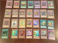 VINTAGE YU GI OH TRADING CARDS (SOME HOLO'S)