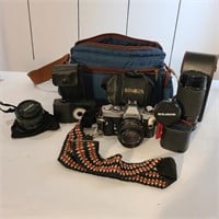 Vintage Minolta Camera, Case, Lenses, Light +