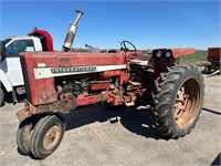 International 656 Gas Tractor, NF, Fast Hitch, PTO