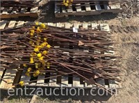 100 ELECTRIC FENCE POSTS W/ INSULATORS