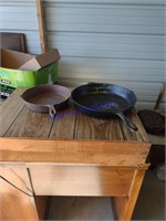 Set of cast iron fry pans